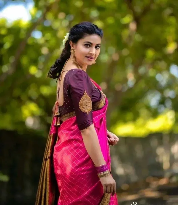 Pink_Embellished_Banarasi_Jacquard_Saree_(Pink)